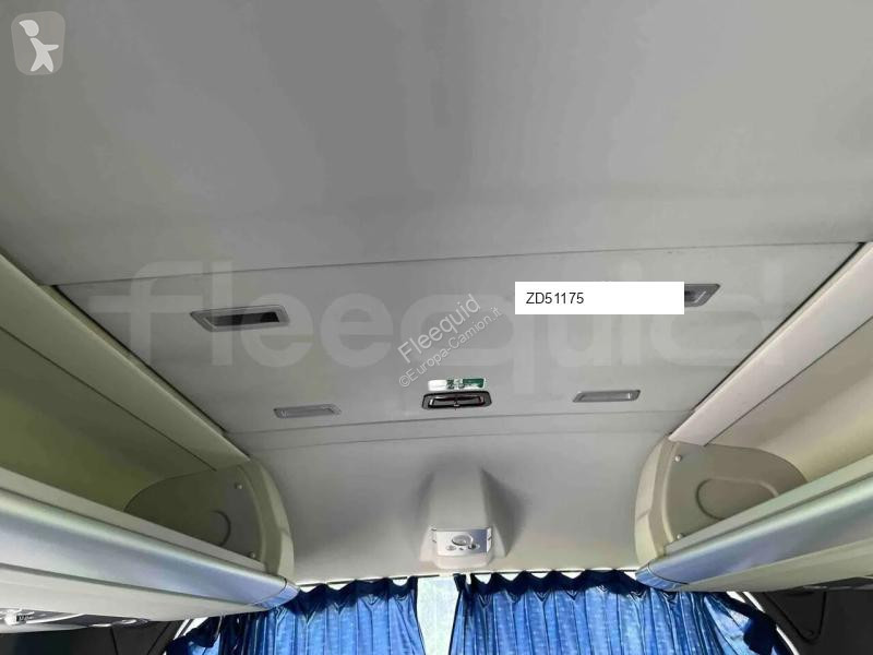 Междуградски автобус Irizar i6