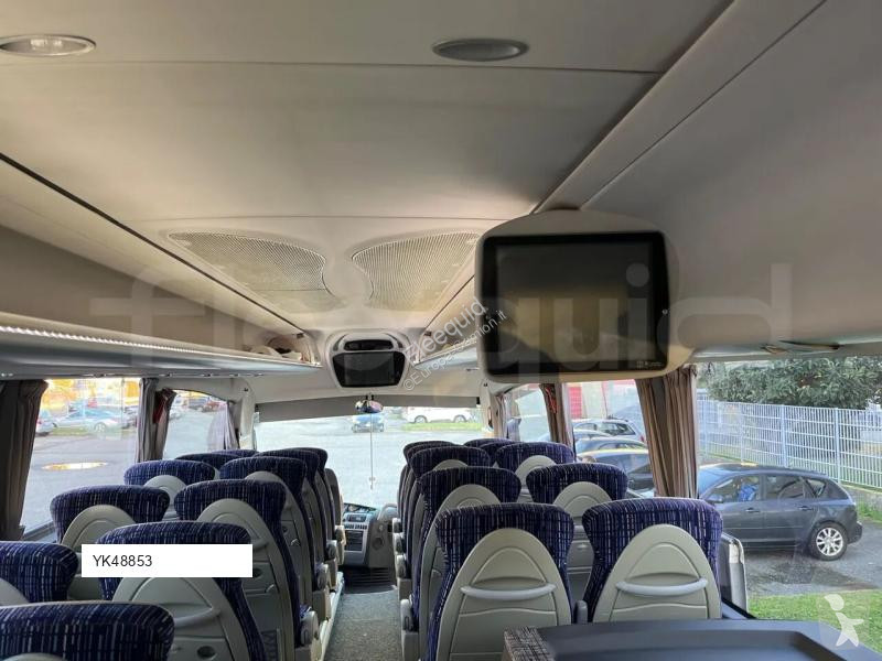 Междуградски автобус Irizar i6