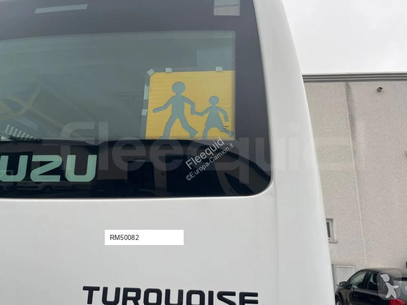 حافلة Isuzu