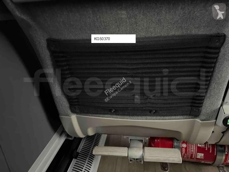 Междуградски автобус Irizar i6