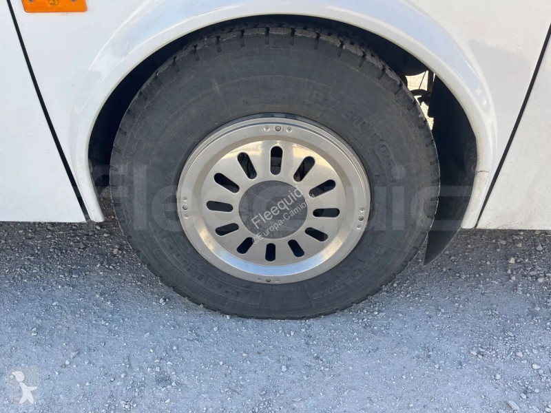 حافلة Isuzu