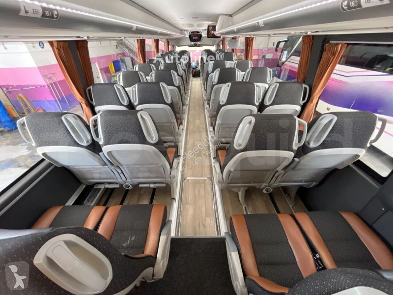 Междуградски автобус Irizar i6