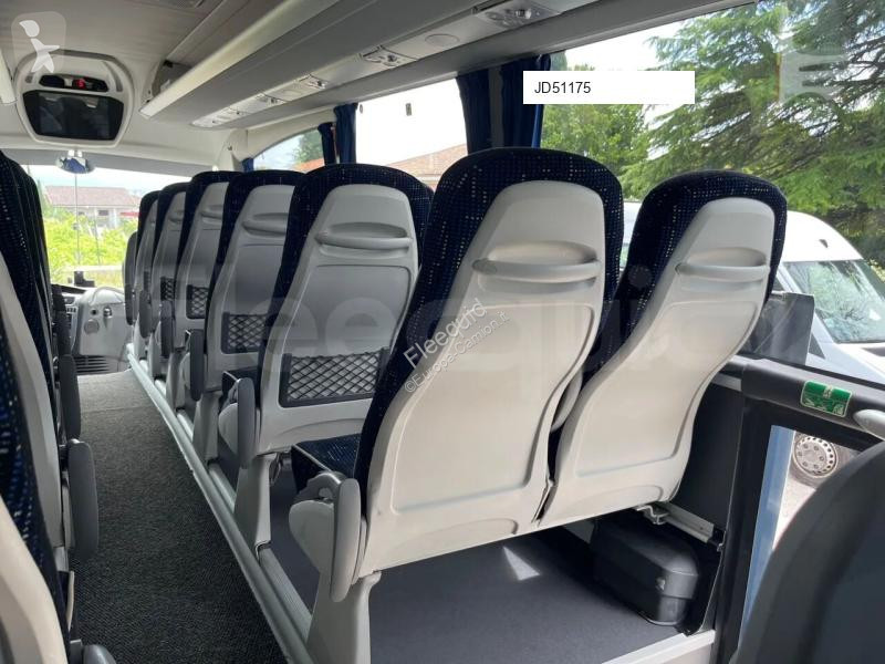 Междуградски автобус Irizar i6