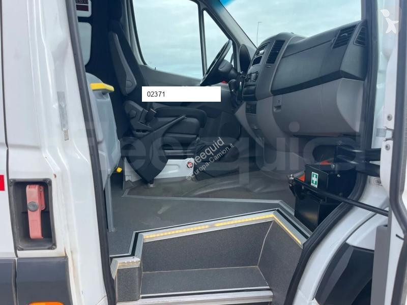 Mercedes  coach