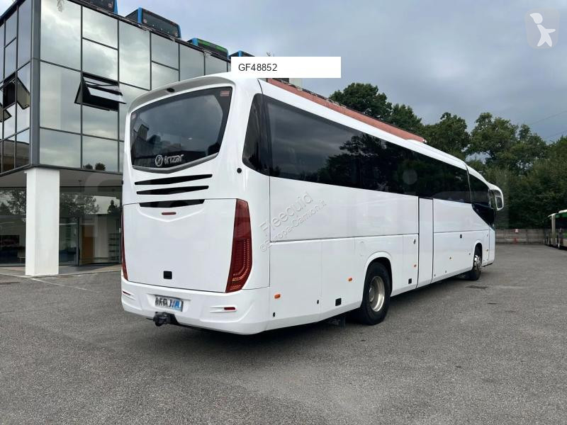 Междуградски автобус Irizar i6