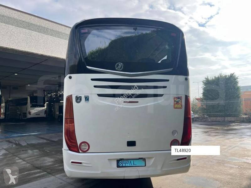 Междуградски автобус Irizar i6