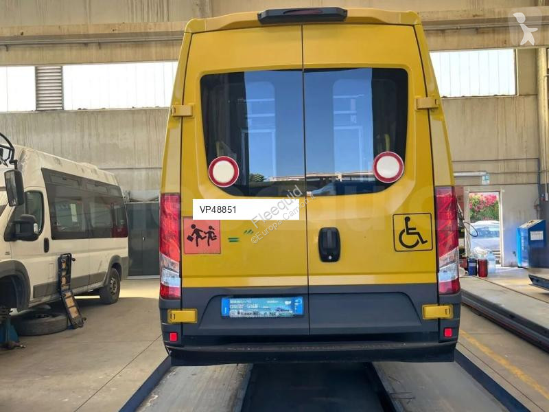 حافلة Iveco Daily