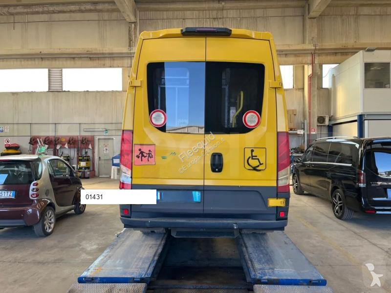 Iveco Daily coach