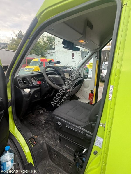 Iveco Daily coach