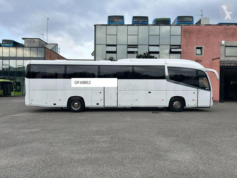 Междуградски автобус Irizar i6