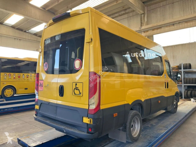 Autobus Iveco Daily