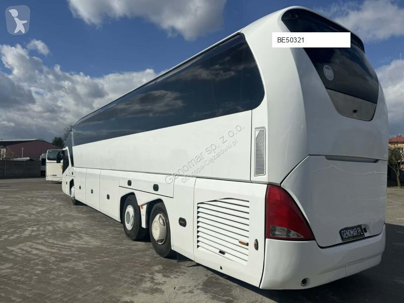 Междуградски автобус Neoplan
