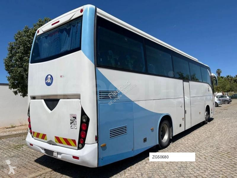 Междуградски автобус Volvo B12