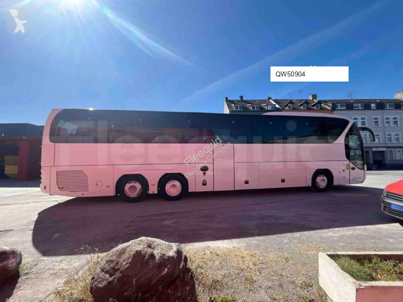 Междуградски автобус Neoplan