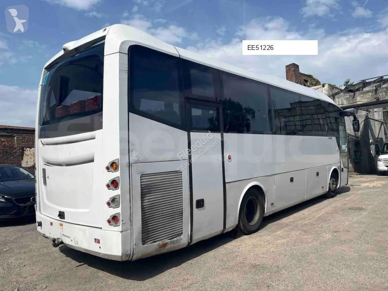 حافلة Isuzu Visigo