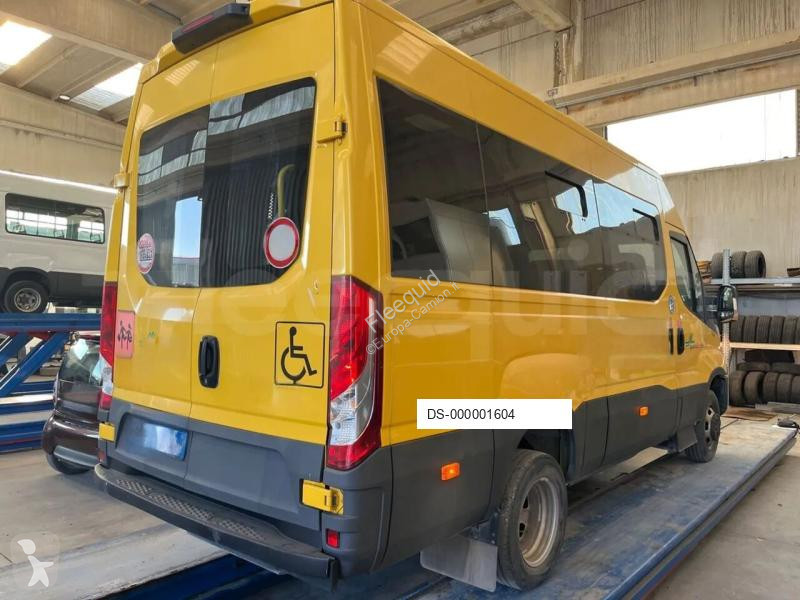 Ônibus viagem Iveco Daily