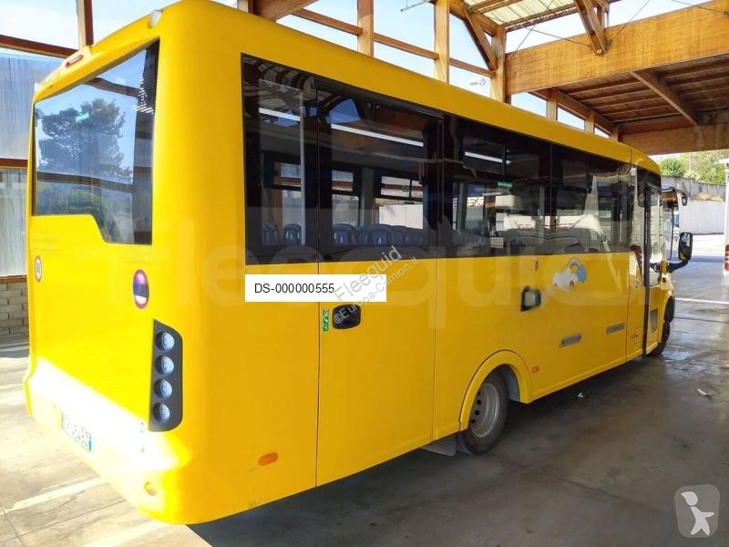 Междугородний автобус Iveco