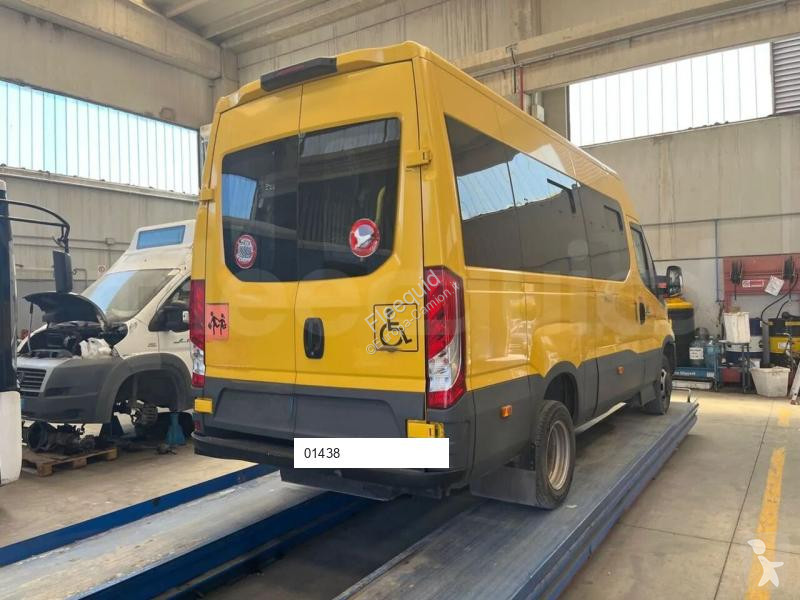 Iveco Daily coach