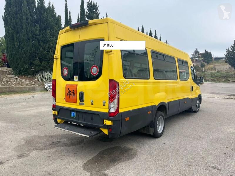 Iveco Daily coach