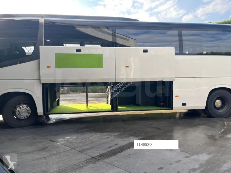 Междуградски автобус Irizar i6