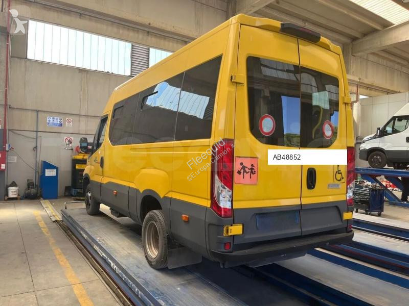 حافلة Iveco Daily