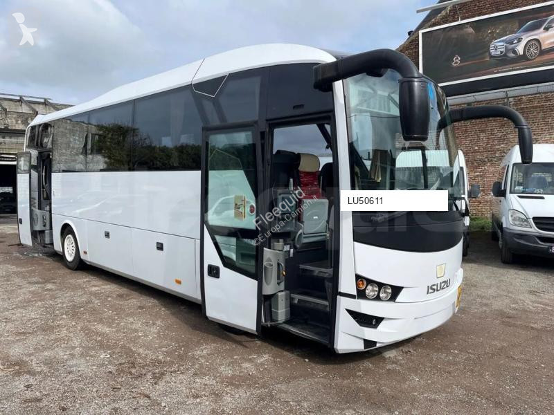 Autobus Isuzu Visigo