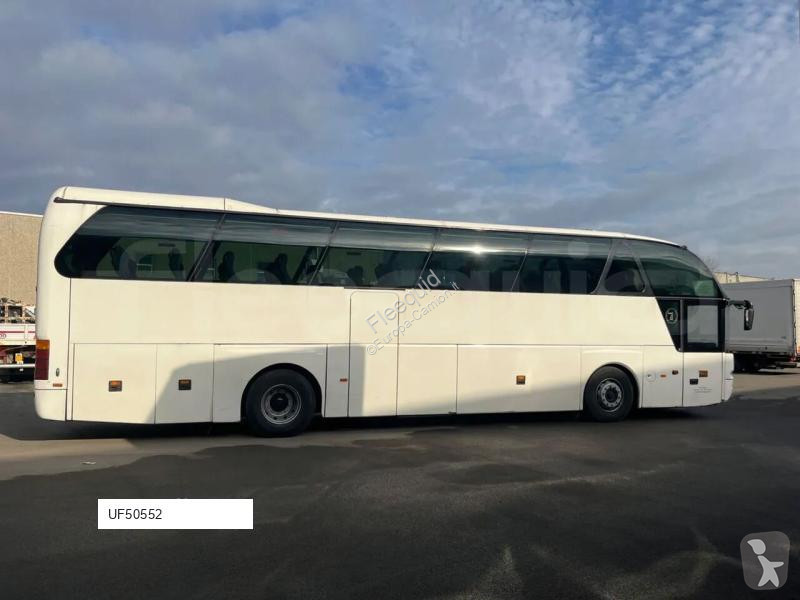 Междуградски автобус Neoplan
