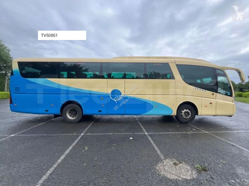 حافلة Irizar PB