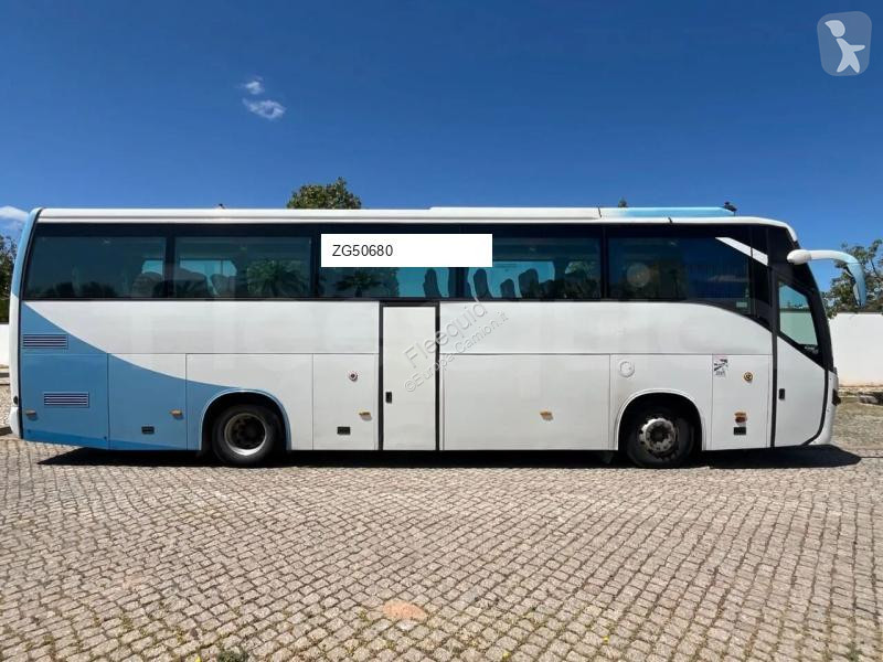 Междуградски автобус Volvo B12