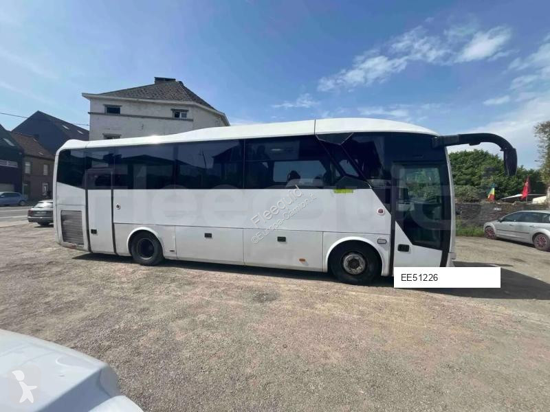 حافلة Isuzu Visigo