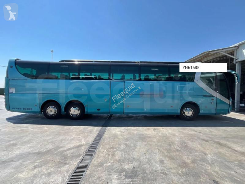Autobus Mercedes Noge