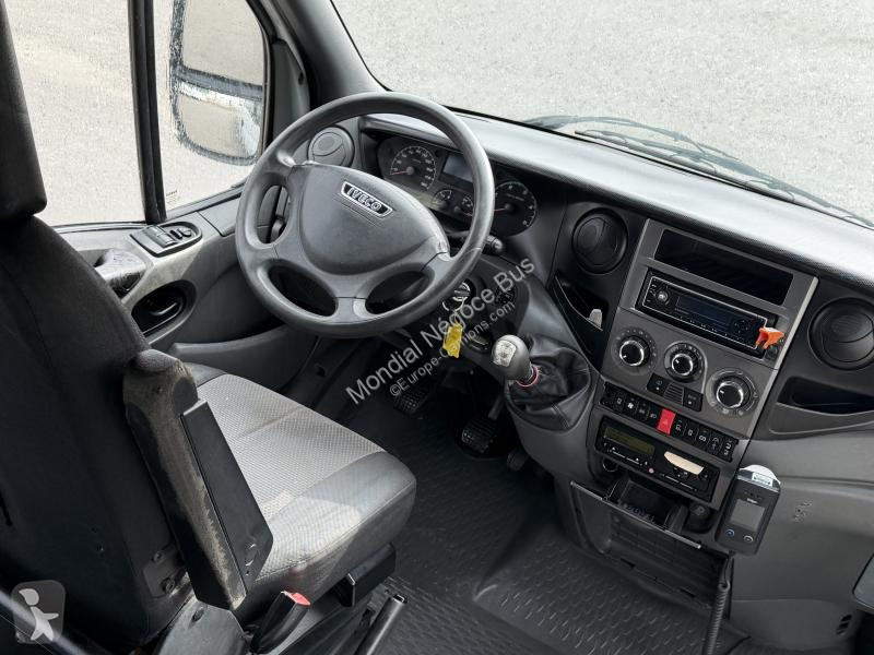 Véhicule utilitaire Iveco 50C17