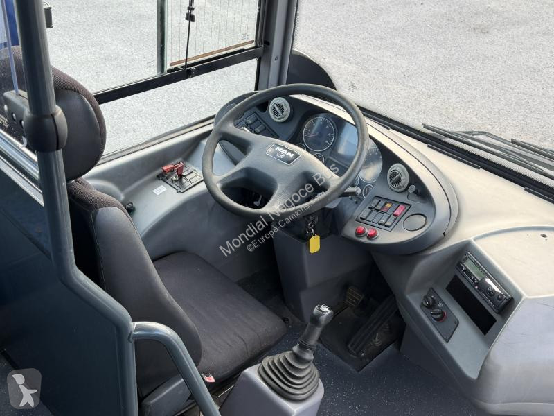 MAN 3 coach