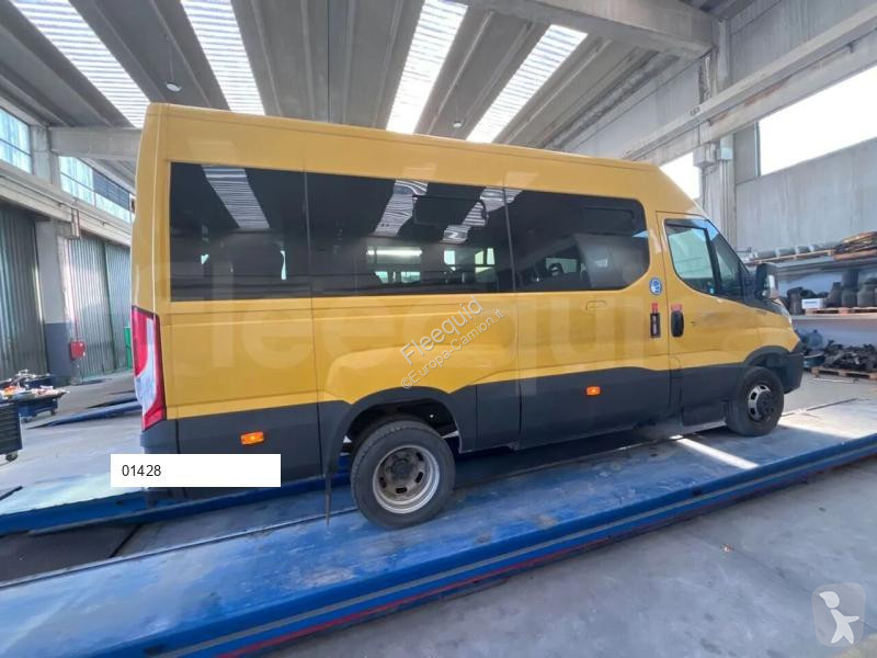 Iveco Daily coach