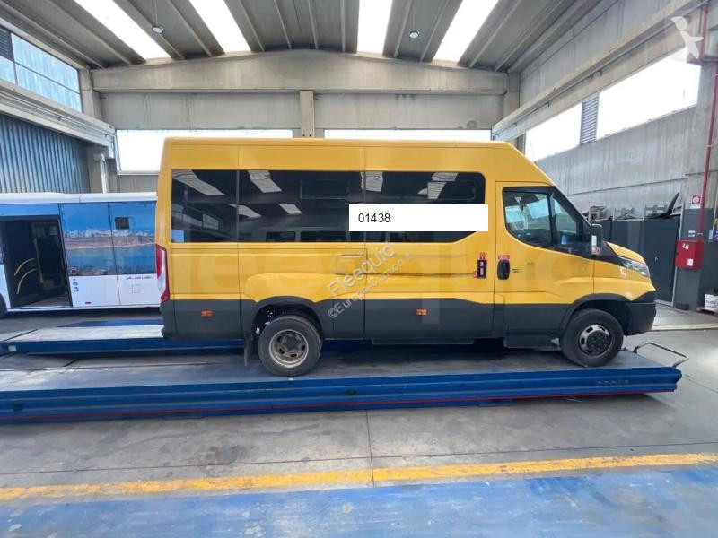 Iveco Daily coach