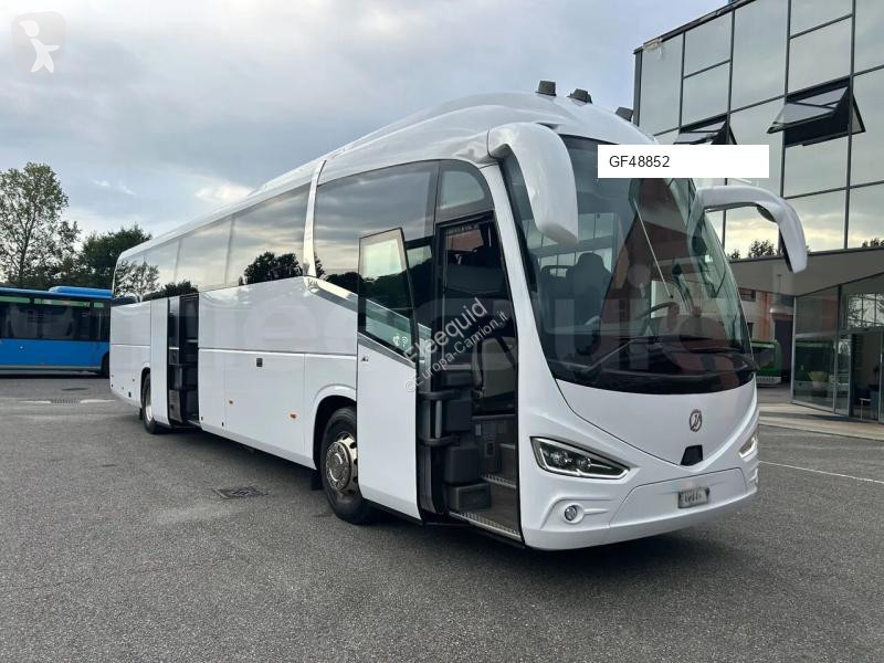 Междуградски автобус Irizar i6