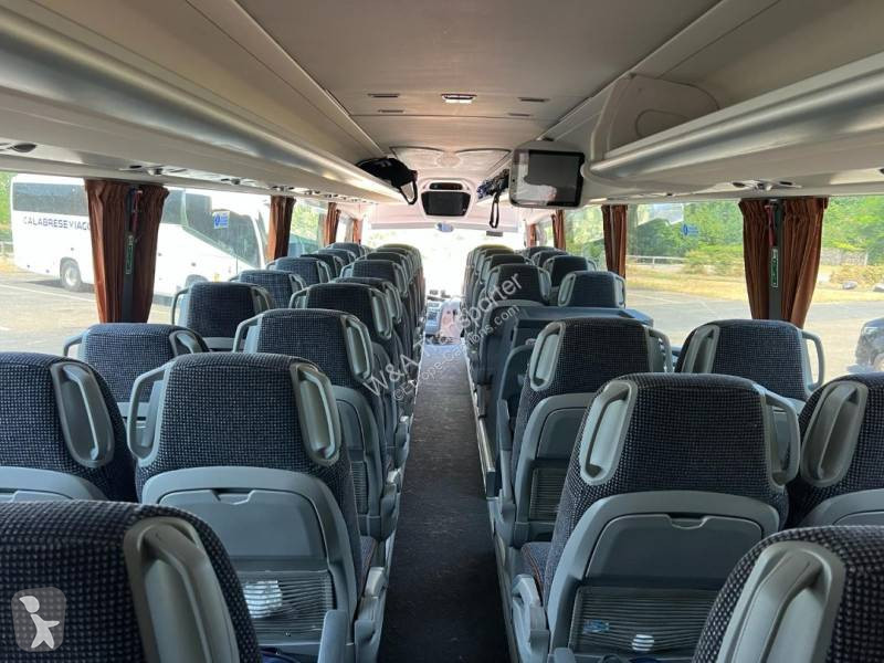 Междуградски автобус Irizar