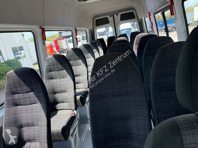 Autobus Mercedes 516 23 Sitzen