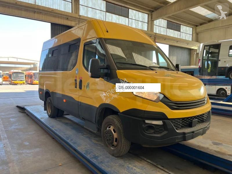 Ônibus viagem Iveco Daily