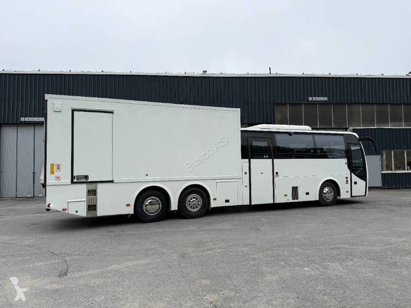 Távolsági autóbusz Volvo B12M Kombi