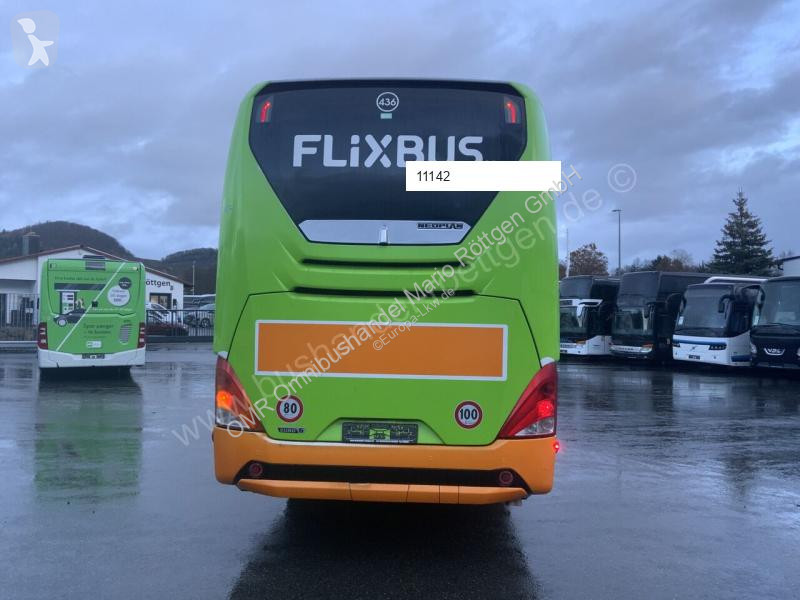 حافلة Neoplan L