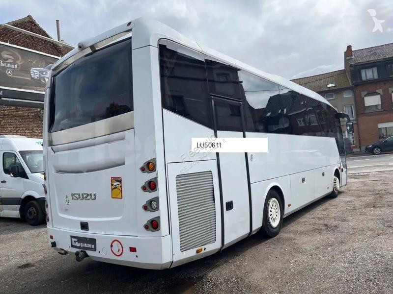 Autobus Isuzu Visigo