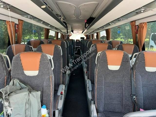 Междуградски автобус Irizar