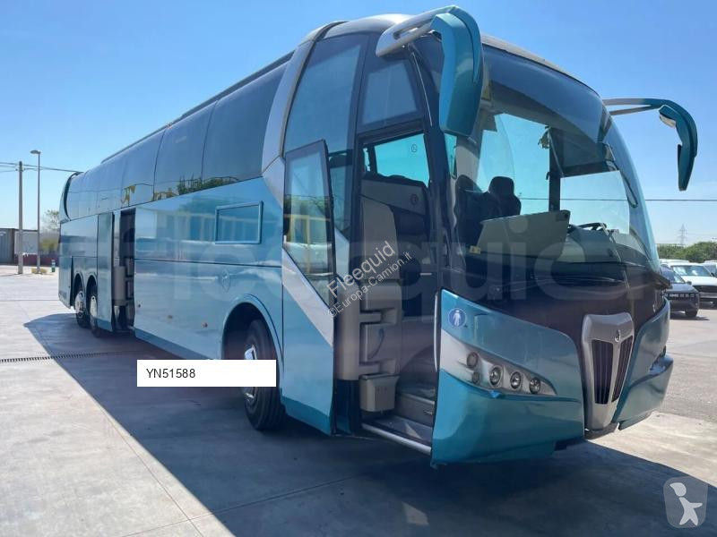 Autobus Mercedes Noge