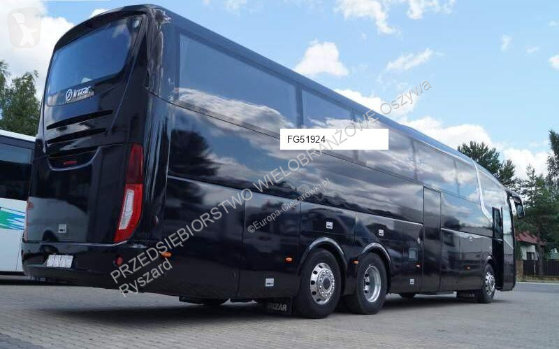 Междуградски автобус Irizar I6