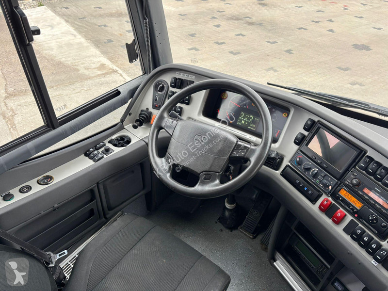 Autocar Volvo B8R H 6x2*4 61 SEATS / AC /...