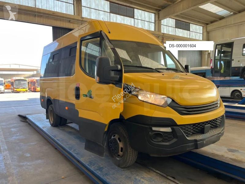 Ônibus viagem Iveco Daily