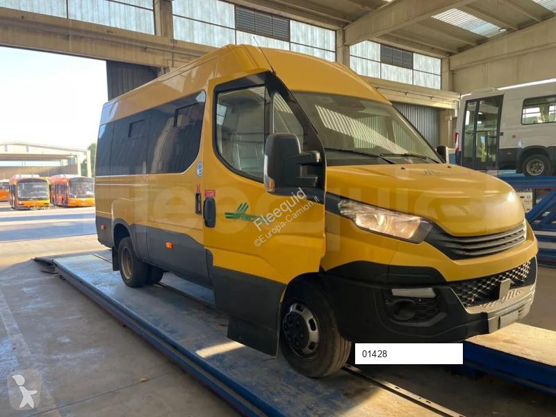 Iveco Daily coach