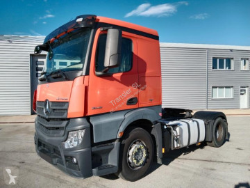 Cabeza tractora Mercedes
