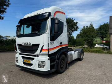Traktor Iveco